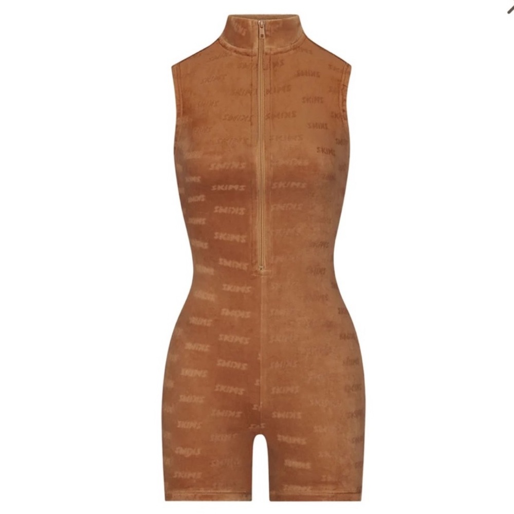 SKIMS Logo Velour Short Onesie 2X